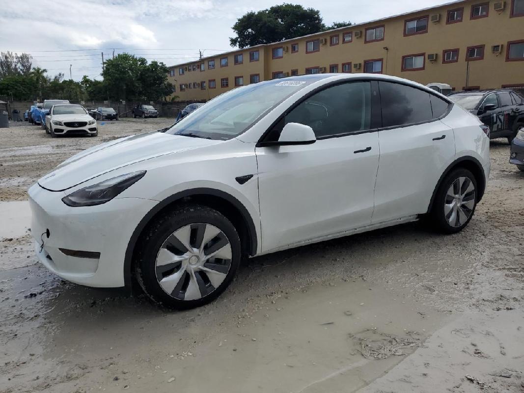 7SAYGDED0RF0034832024 TESLA Model Y