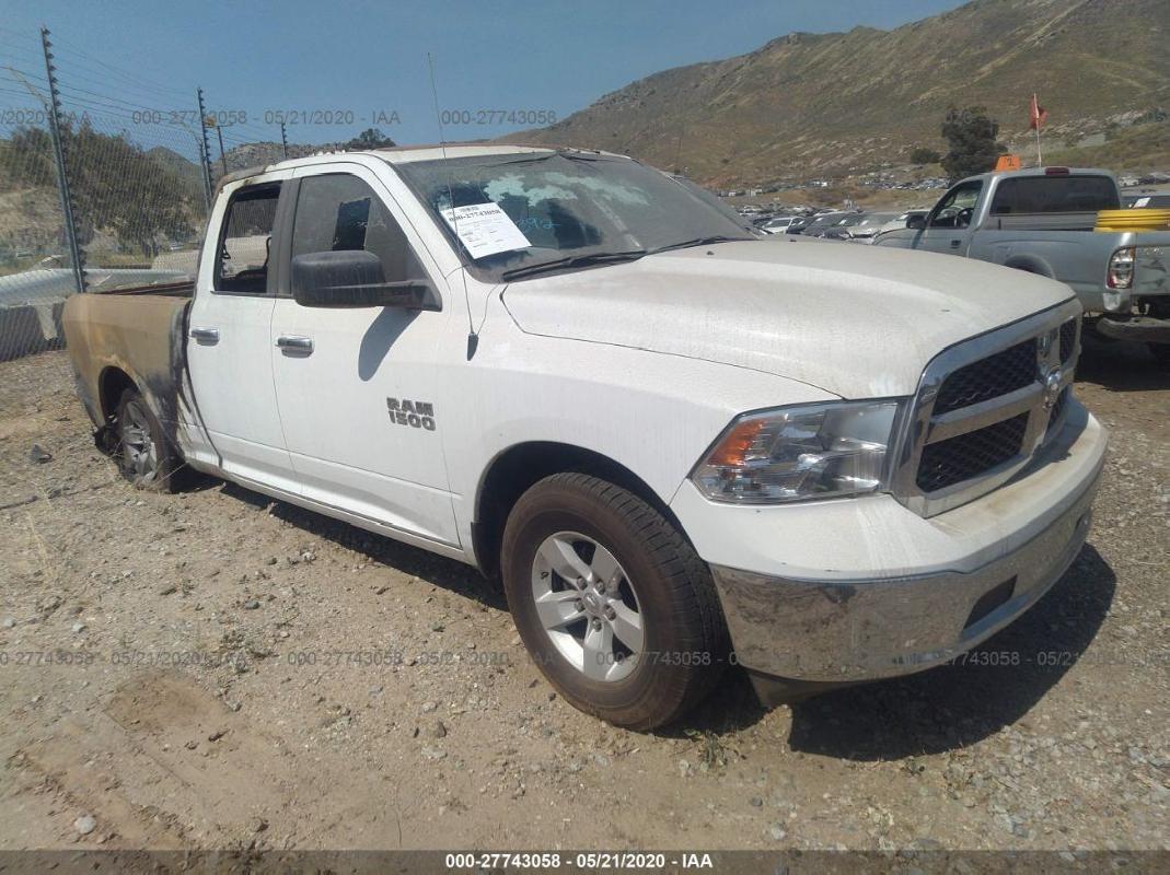 1C6RR6GG7JS3039862018 Ram 1500 SLT