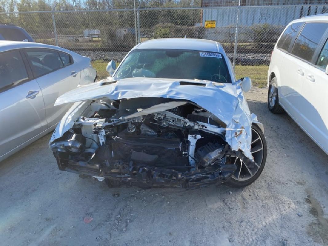 2C3CDZFJ0JH2525472018 Dodge Challenger LA