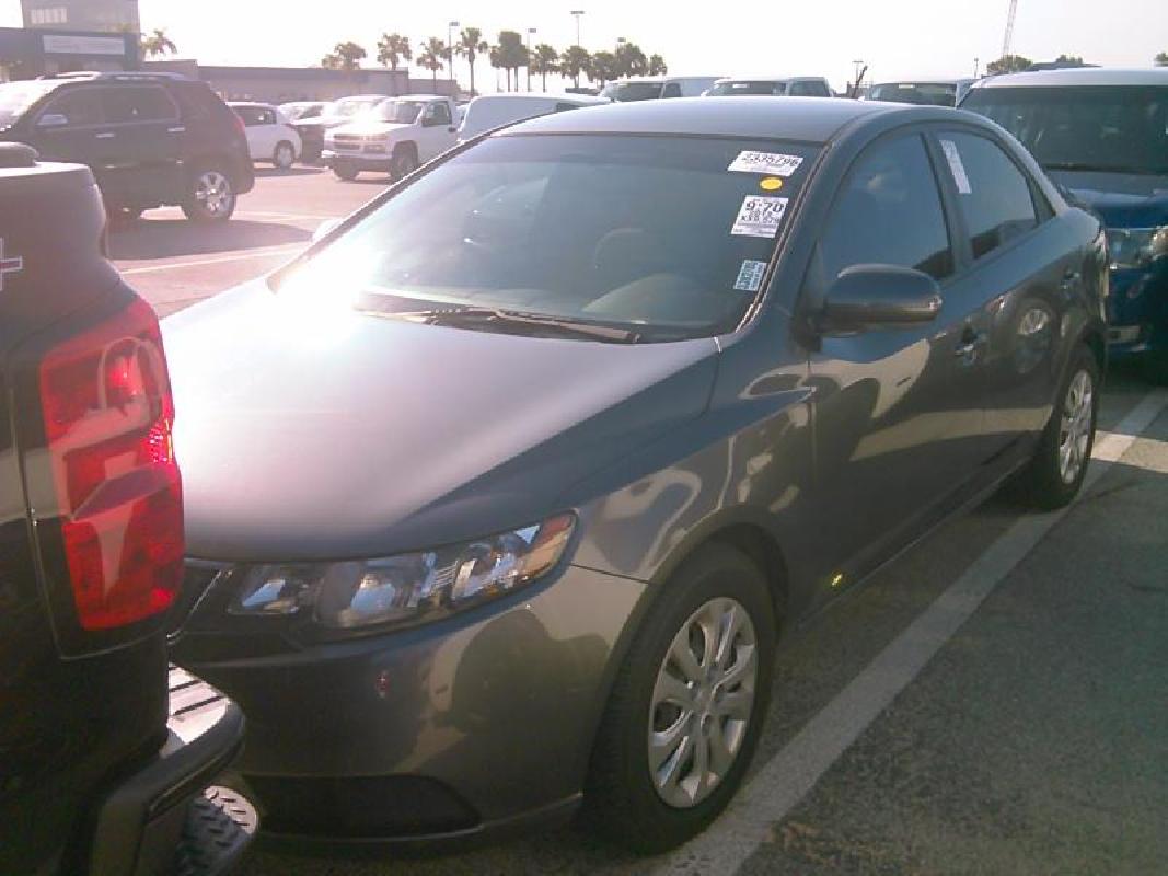 KNAFU4A2XD57291172013 Kia Forte EX