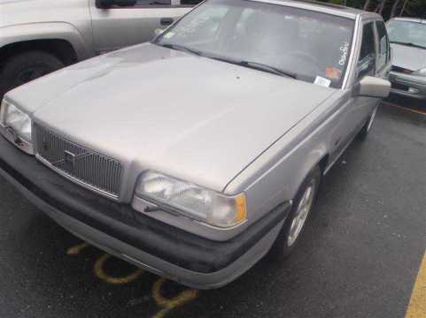 1995 Volvo 850 Series 850 VIN YV1LS5516S2242573 фото с аукциона