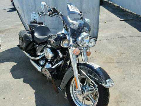 2011 Harley-Davidson Heritage Softail Classic FLSTC VIN 1HD1BW512BB015088 фото с аукциона
