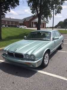 2000 JAGUAR Xj8 VIN SAJDA14CXYLF00612 auction photo