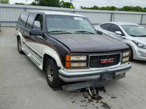 1997 GMC Suburban CONVENTIONAL CAB VIN 1GKEC16R3VJ747090 фото с аукциона