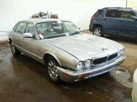 1999 Jaguar Xj8 LONG WHEEL BASE VIN SAJHD1047XC871438 фото с аукциона
