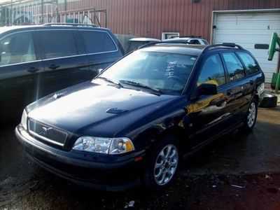 2000 Volvo V40 VIN YV1VW2555YF453845 auction photo