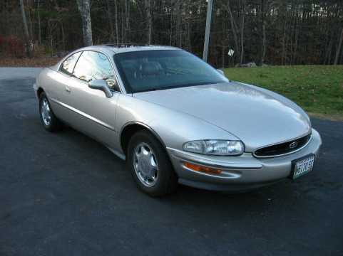 1997 Buick Riviera VIN 1G4GD2218V4712580 фото с аукциона
