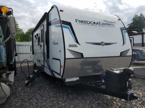 2022 Forest River Freedom Express FREEDOM VIN 5ZT2FEUB3NW021170 фото с аукциона