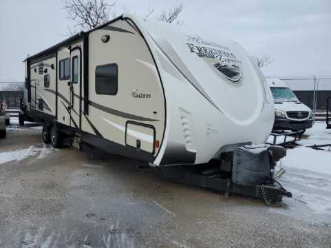 2016 FOREST RIVER Freedom Express FREEDOM EX VIN 5ZT2FEPB0GA021526 фото с аукциона