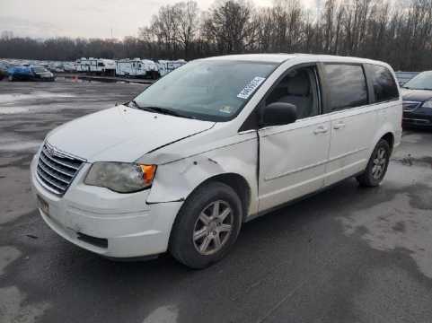 2010 CHRYSLER Town and Country RT VIN 2A4RR2D17AR405902 auction photo