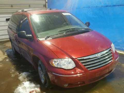 2005 CHRYSLER Town and Country RS VIN 2C8GP64L85R542573 фото с аукциона