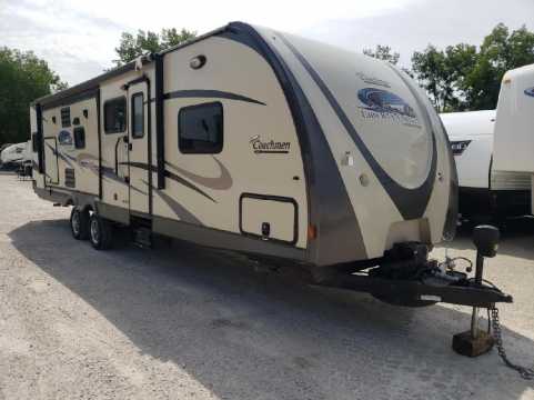 2015 FOREST RIVER Freedom Express TRAILER VIN 5ZT2FEXB7FA015172 фото с аукциона