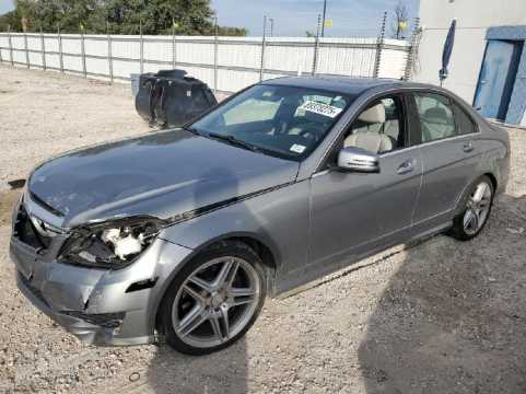 2013 MERCEDES-BENZ C-Class VIN WDDGF5HB9DA767884 фото с аукциона