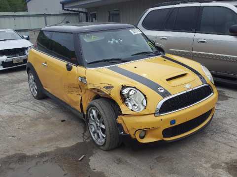 2007 Mini Cooper S VIN WMWMF73557TT81897 фото с аукциона