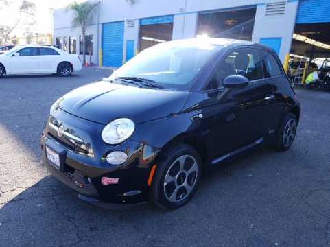 Fiat 500 2017 VIN 3C3CFFGE8HT570976 | Проверка истории