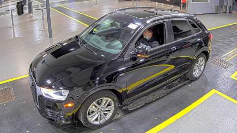 2018 Audi Q3 PREMIUM VIN WA1BCCFS4JR024710 фото с аукциона