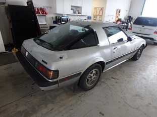 1985 MAZDA RX-7 VIN JM1FB331XF0901704 фото с аукциона 3