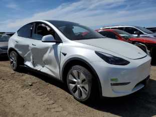 2023 TESLA Model Y VIN 7SAYGDEE7PF747894 фото с аукциона 3