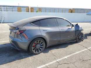 2022 Tesla Model Y VIN 7SAYGDEF1NF405329 auction photo 2