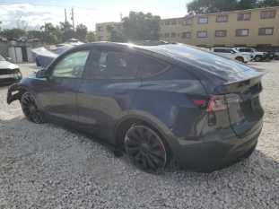 2024 Tesla Model Y VIN 7SAYGDEF4RA318253 фото с аукциона 1