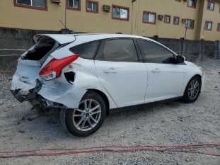 2017 FORD Focus SE VIN 1FADP3K22HL285863 auction photo 2