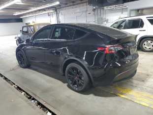 2021 TESLA Model Y VIN 5YJYGDED4MF107352 фото с аукциона 1