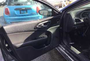 2015 Chrysler 200 VIN 1C3CCCAB2FN753342 auction photo 6