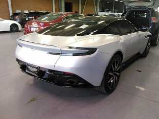 2018 ASTON MARTIN DB11 VIN SCFRMFAV2JGL03591 фото с аукциона 1