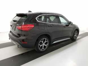 2017 BMW X1 VIN WBXHT3C36H5F85656 фото с аукциона 2