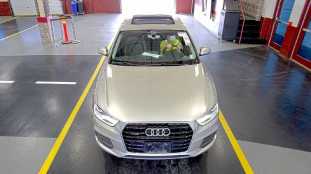 2016 Audi Q3 2.0T VIN WA1EFCFS5GR024017 фото с аукциона 1